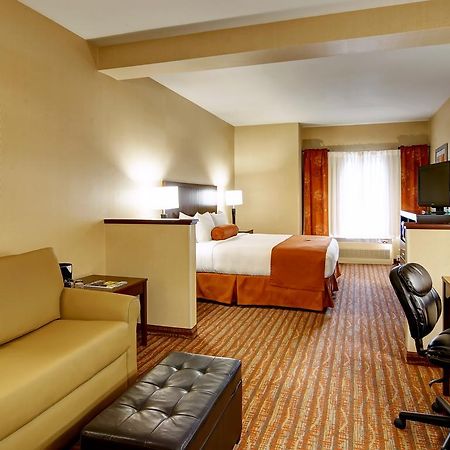 Phoenix Inn Suites - Eugene Bagian luar foto