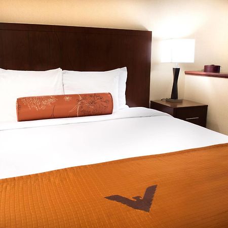Phoenix Inn Suites - Eugene Bagian luar foto