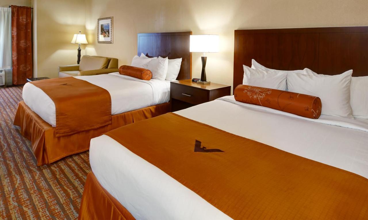 Phoenix Inn Suites - Eugene Bagian luar foto