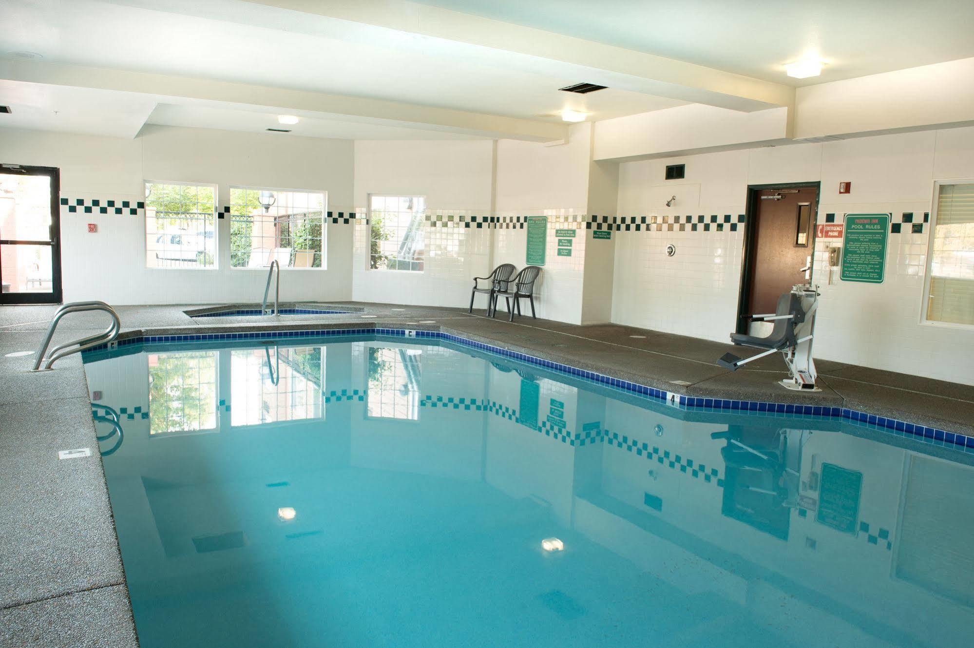 Phoenix Inn Suites - Eugene Bagian luar foto
