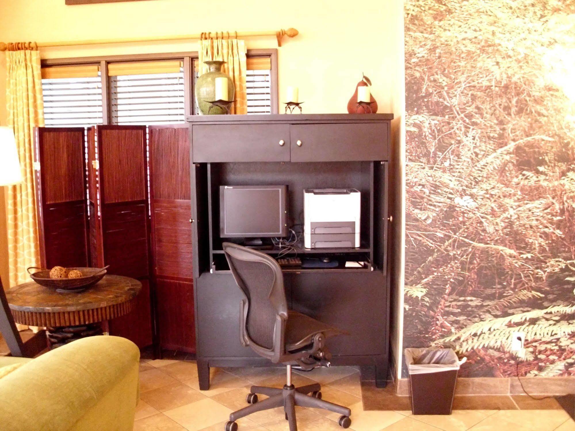 Phoenix Inn Suites - Eugene Bagian luar foto